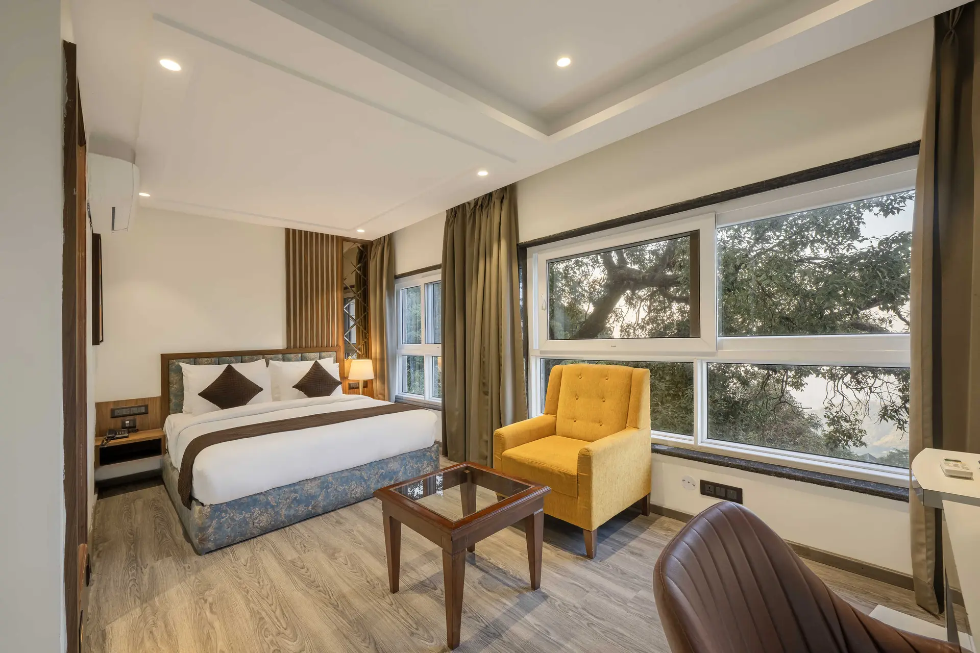 Premium Valley View With Balcony