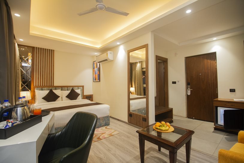 Club Steller Room