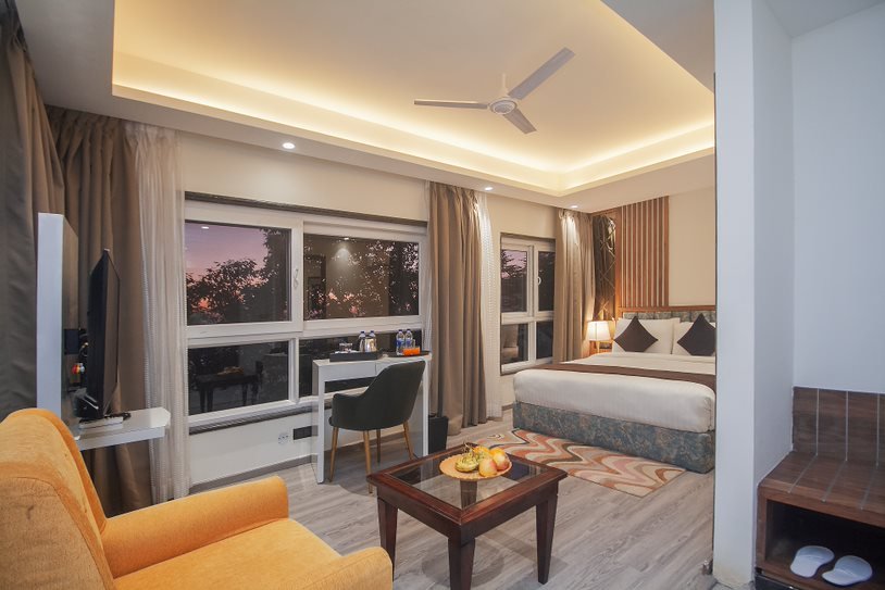 Club Steller Room